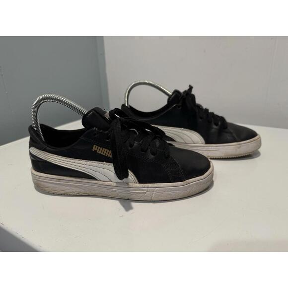 Puma Smash V2 Classic Sneakers, Size 4.5C Kids Athletic Sports Running Style Fit - Picture 1 of 7